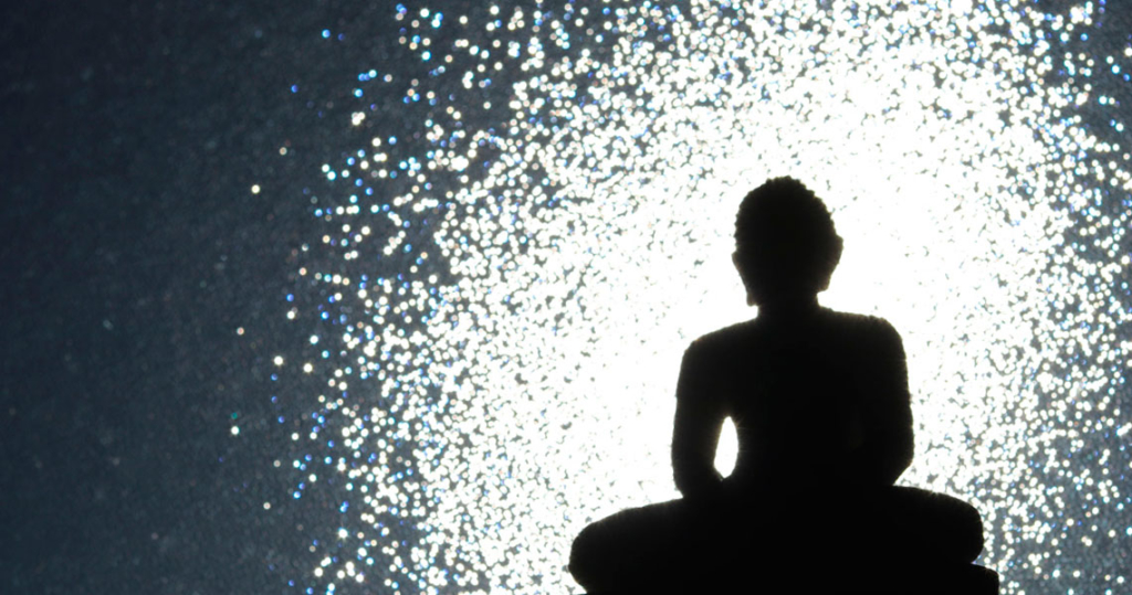 Meditierender Buddha im Licht